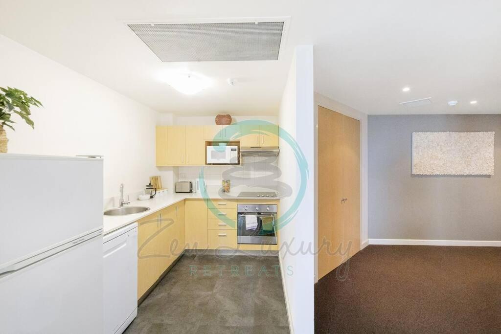Zen88 Esplanade: 3-Br Luxury Suite Near Waterfront Даруин Екстериор снимка