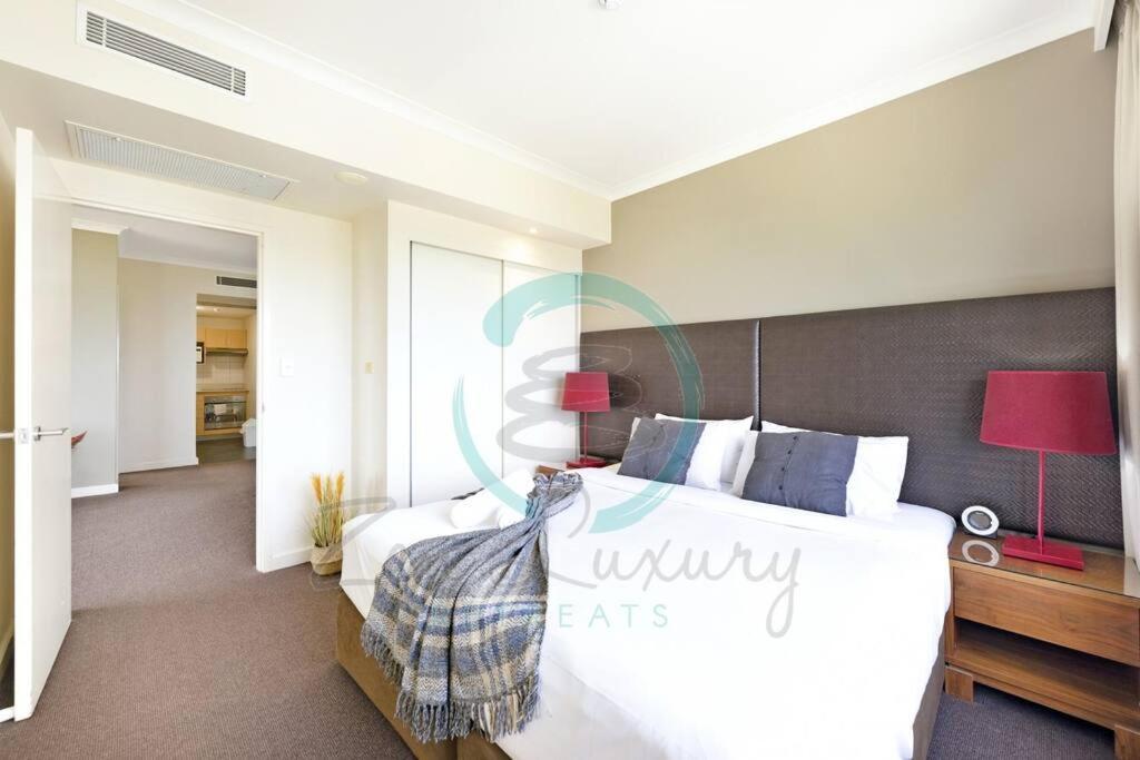 Zen88 Esplanade: 3-Br Luxury Suite Near Waterfront Даруин Екстериор снимка